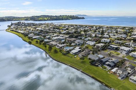 Photo of property in 45 North West Anchorage, Omaha, 0986