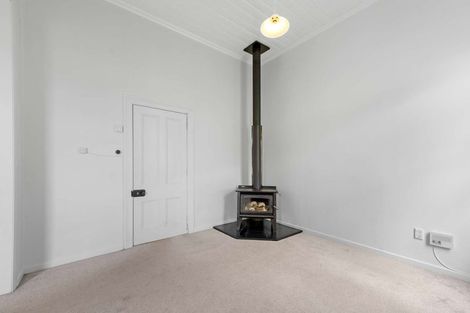 Photo of property in 24 Alma Road, Gonville, Whanganui, 4501