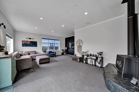 Photo of property in 24 Disraeli Street, Hawera, 4610