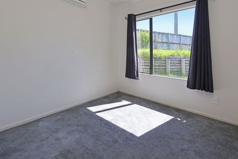 Photo of property in 74 Hetherington Road, Ranui, Auckland, 0612