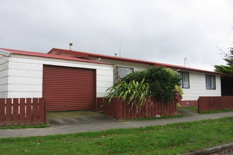 Photo of property in 31 Peter Hall Drive, Kelvin Grove, Palmerston North, 4414