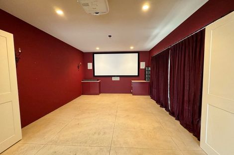 Photo of property in 37 Quedley Court, Eastern Beach, Auckland, 2012