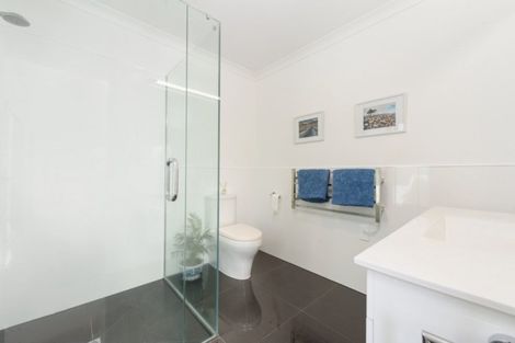 Photo of property in 33 Benmore Crescent, Pyes Pa, Tauranga, 3112