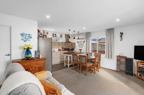 Photo of property in 11 Kamahi Crescent, Papamoa Beach, Papamoa, 3118