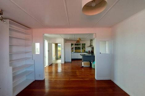 Photo of property in 132 Pioneer Road, Moturoa, New Plymouth, 4310