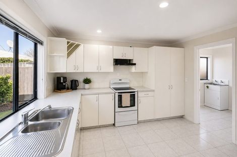 Photo of property in 71 Avenue Road, Greenmeadows, Napier, 4112