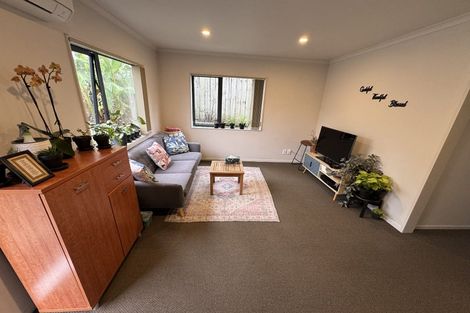 Photo of property in 45j Brandon Road, Glen Eden, Auckland, 0602