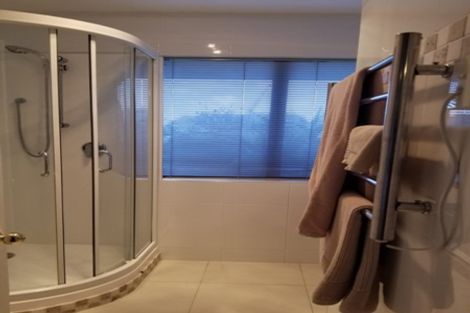 Photo of property in 167 West Harbour Drive, West Harbour, Auckland, 0618