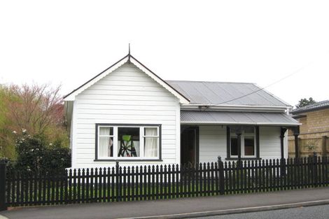 Photo of property in 36 Belt Road, Moturoa, New Plymouth, 4310