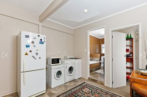 Photo of property in 1/240 Onewa Road, Birkenhead, Auckland, 0626