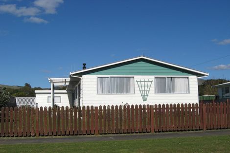 Photo of property in 19 Crowther Street, Shannon, 4821