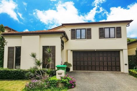 Photo of property in 27 Bridgefield Crescent, Flat Bush, Auckland, 2016
