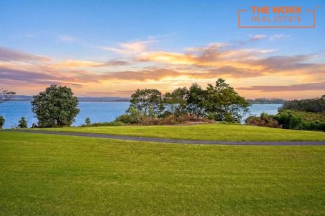 Photo of property in 114a Carnoustie Drive, Wattle Downs, Auckland, 2103