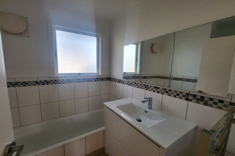 Photo of property in 29 Sycamore Drive, Sunnynook, Auckland, 0620