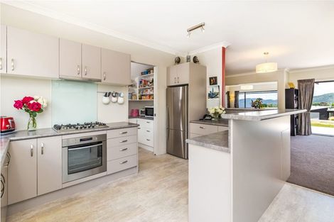 Photo of property in 12 Kestrel Lane, Kinloch, Taupo, 3377