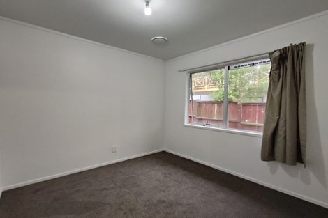 Photo of property in 1/3 Forsythe Place, Massey, Auckland, 0614