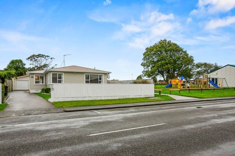 Photo of property in 247 Mangorei Road, Merrilands, New Plymouth, 4312