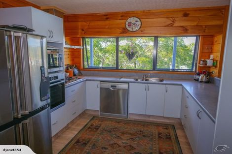 Photo of property in 33 Cable Bay Block Road, Cable Bay, 0420