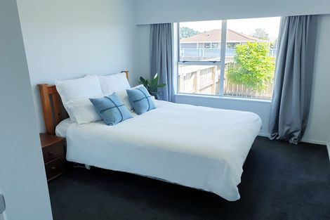 Photo of property in 122 Heta Road, Highlands Park, New Plymouth, 4312