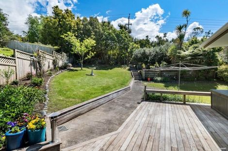 Photo of property in 41 John Dee Crescent, Red Beach, 0932