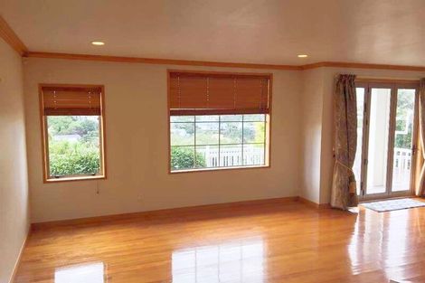 Photo of property in 8 Rosella Place, Murrays Bay, Auckland, 0630