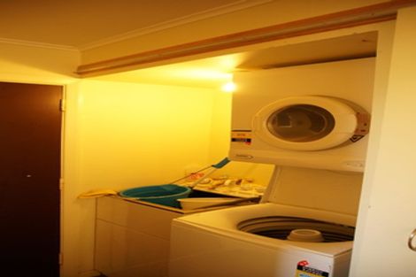 Photo of property in 8 Papawai Terrace, Mount Cook, Wellington, 6021