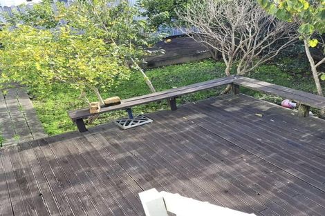 Photo of property in 1/100 Birkdale Road, Birkdale, Auckland, 0626