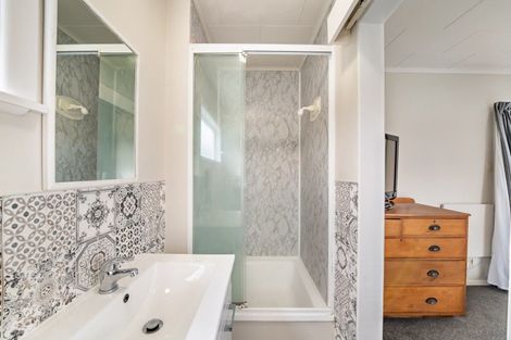 Photo of property in 16 Longfellow Street, Trentham, Upper Hutt, 5018