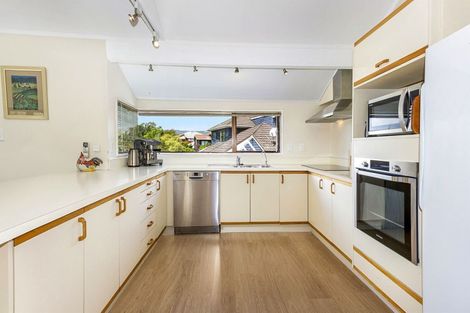 Photo of property in 70 Peterhouse Street, Tawa, Wellington, 5028