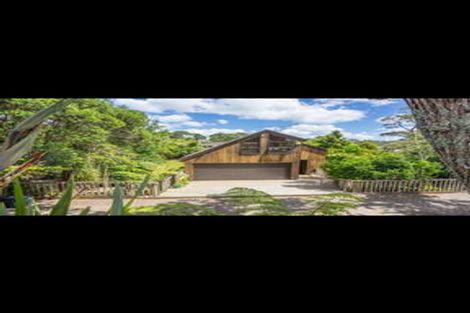 Photo of property in 2/21 Radiata Lane, Chatswood, Auckland, 0626