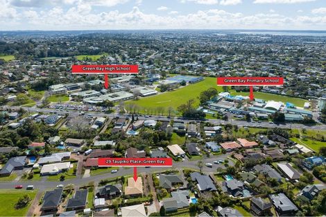 Photo of property in 29 Taupiko Place, Green Bay, Auckland, 0604