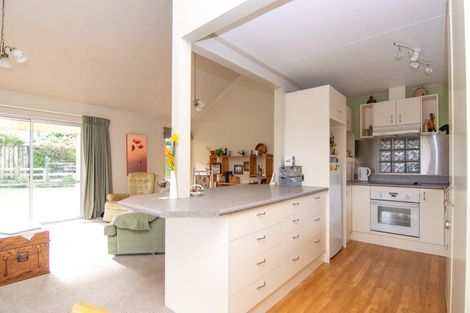 Photo of property in 2 Paul Place, Awapuni, Palmerston North, 4412