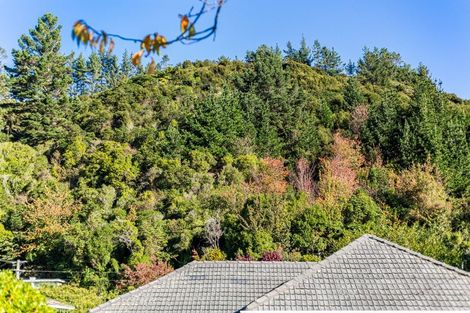 Photo of property in 106 Hine Road, Wainuiomata, Lower Hutt, 5014