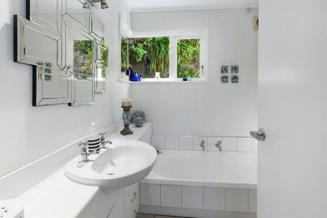 Photo of property in 154 Motuhara Road, Plimmerton, Porirua, 5026