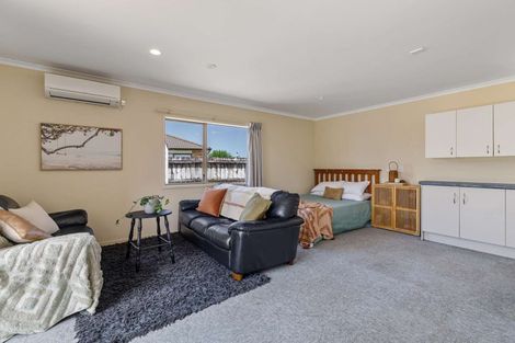 Photo of property in 34 Aitkenhead Court, Parakai, 0830