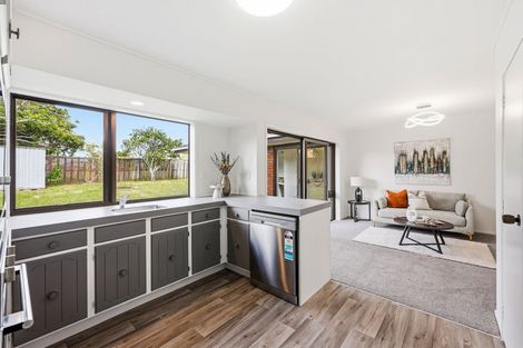 Photo of property in 178 Prince Regent Drive, Farm Cove, Auckland, 2012