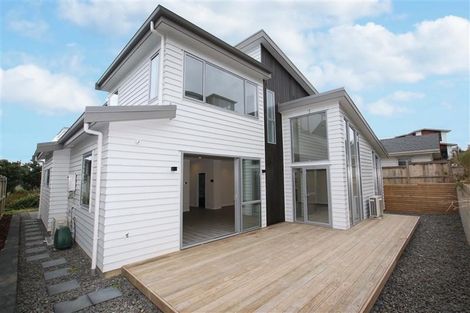 Photo of property in 25 Caldera Drive, Long Bay, Auckland, 0630