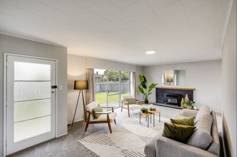 Photo of property in 15 Liverpool Crescent, Tamatea, Napier, 4112