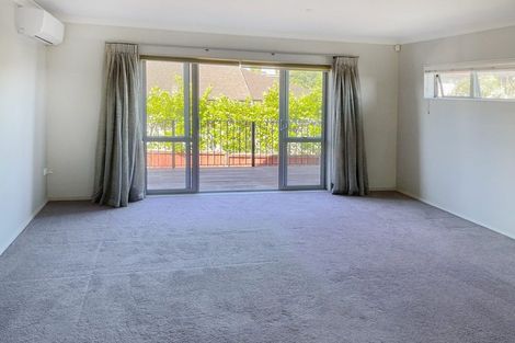 Photo of property in 6 Springvale Drive, Fairview Heights, Auckland, 0632