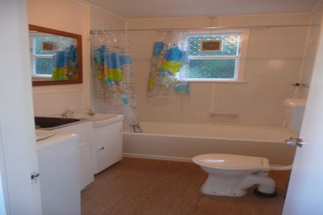 Photo of property in 11 Melrose Road, Island Bay, Wellington, 6023