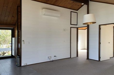 Photo of property in 2/124 Bucklands Beach Road, Bucklands Beach, Auckland, 2012