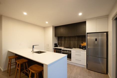 Photo of property in 2 Seddon Street, Takaro, Palmerston North, 4412