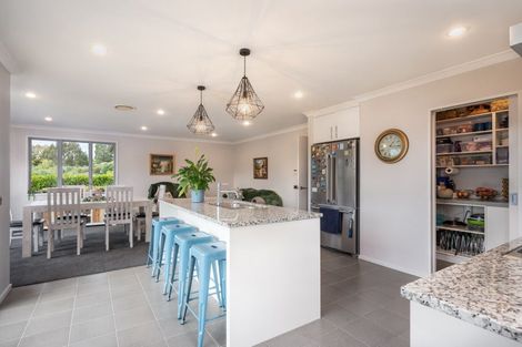 Photo of property in 90 Dalmore Way, Acacia Bay, Taupo, 3385