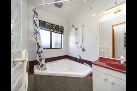 Photo of property in 134 College Street, Awapuni, Palmerston North, 4412