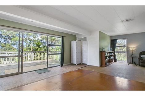 Photo of property in 9 Woodhouse Place, West Harbour, Auckland, 0618