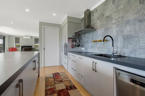 Photo of property in 13 Riverside Place, Katikati, 3129