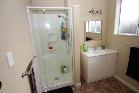 Photo of property in 48 Queen Street, Dannevirke, 4930