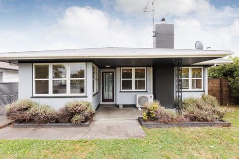Photo of property in 132 Vogel Street, Roslyn, Palmerston North, 4414