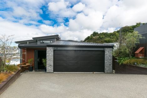 Photo of property in 6 Satchell Way, Kaiwharawhara, Wellington, 6035