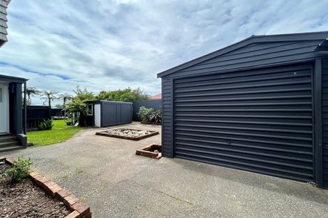 Photo of property in 27 Colvin Street, Westport, 7825